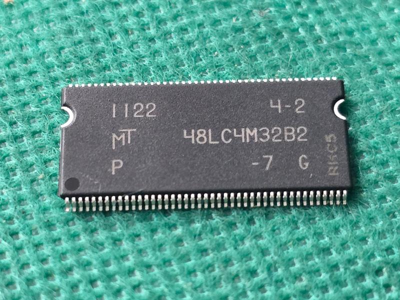 1x Circuito Integrado Mt48lc4m32b2-7g Smd Micron - Materiais